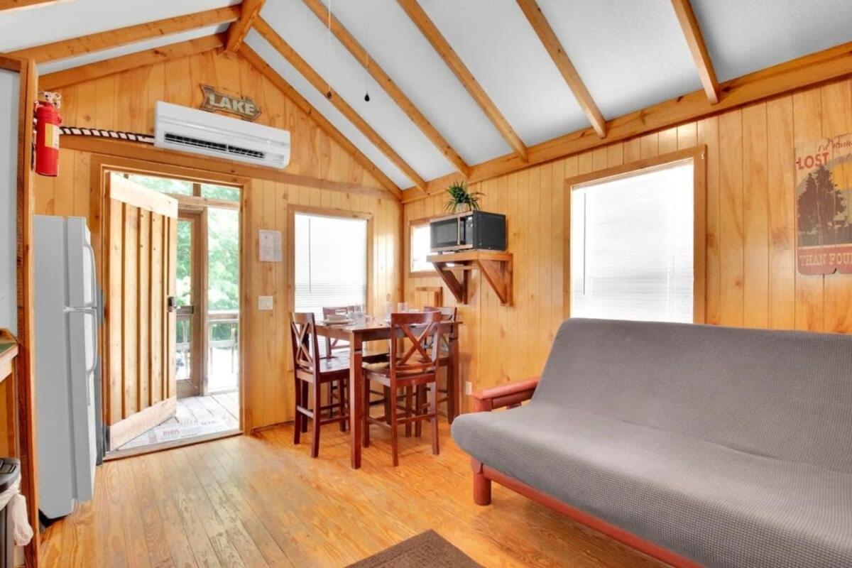 Charming Log Cabin In Bloomington Luaran gambar